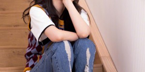 Dong Xuan’s mother-daughter parent-child outfit looks so warm (wearing a white T-shirt and jeans is simple but very fashionable)