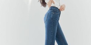 Bae Suzy is the representative of simple beauty (purple T-shirt and jeans are fashionable and comfortable)