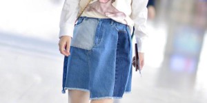 Yang Mi looks like a cheater when she dresses like this (combing double ponytails and wearing a T-shirt and jeans to reduce her age and make her look taller)