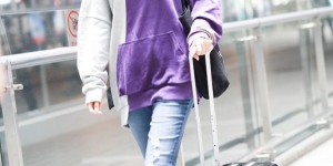 Zeng Li’s clothes are really good (although the sweater he wears is quite ordinary, it shows off his voluptuous figure)