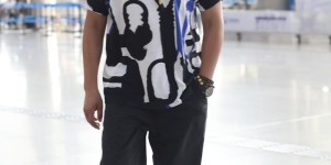 Printed T-shirt + sweatpants are youthful and fashionable (dress like a 25-year-old)