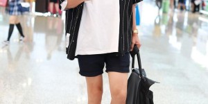 A simple T-shirt looks great when worn (the fashion temperament is so outstanding)