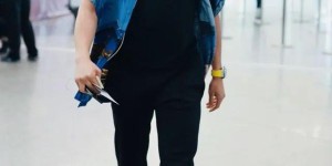 T-shirt + leggings are very trendy for men (two styles with jeans)