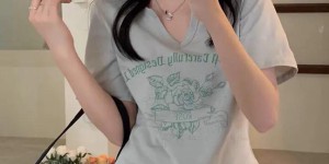 What are the T-shirt designs (it turns out to be quite pleasing to the eye after seeing it too much)