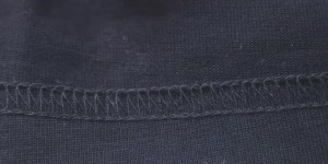 Why is the collar of a T-shirt deformed (how to choose a high-quality T-shirt)