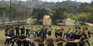 How to wear team-building theme clothes (what clothes are better to wear for expansion training)