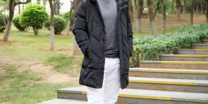 Is it necessary to buy a long-sleeved T-shirt (comfortable and versatile to keep warm and close-fitting in winter)