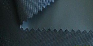 What is the difference between nylon oxford cloth and polyester oxford cloth?