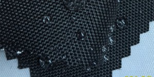 The difference between waterproof oxford cloth and waterproof canvas