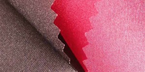 Is Oxford cloth or nylon better for a mummy bag?