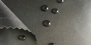 Waterproof Oxford cloth has entered its prime sales season. To prepare for heavy rains and floods, start stocking up.