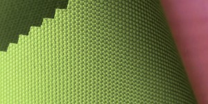 Which fabric is better for a stroller, Oxford cloth or linen?