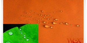 Is it better to choose Oxford cloth or polyester taffeta for tent fabric?