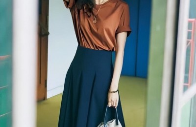 Wear more T-shirts + skirts (not pretending to be young or looking old, but elegant)