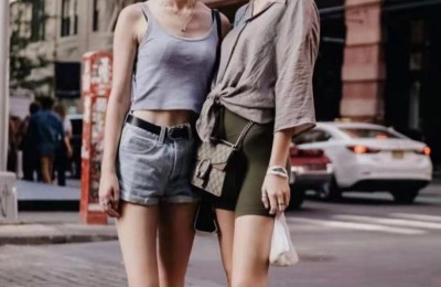 How to wear a summer T-shirt without looking like a passerby (check out European and American street photos for a simple yet fashionable look)