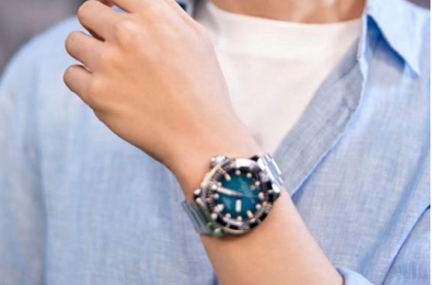 50-year-old men should wear less T-shirts and shorts (it is recommended to wear high-end clothes to show your height)