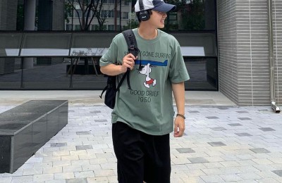 Letter T-shirt is a must-have trendy item this summer (you basically can’t go wrong if you choose it)