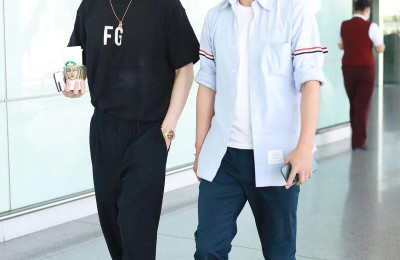 Shirt + white T is full of fashion (these 3 combinations create different charms)