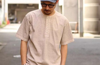 What is a T-shirt with a collar called (it is the first choice for masculine men)