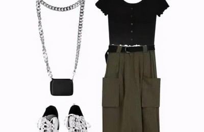 Tired of wearing white T-shirts in summer (you can try a black T-shirt, it will be very fashionable)