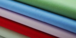 How to distinguish between artificial cotton and natural cotton when customizing T-shirts (what are their respective characteristics)
