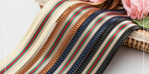 What kind of fabric is nylon? Which is better, nylon or Oxford cloth