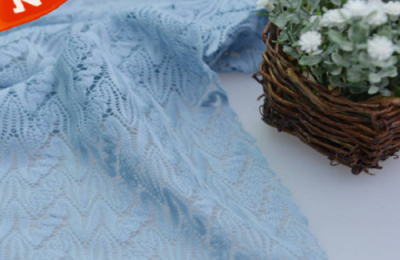 What are the characteristics of knitted fabrics