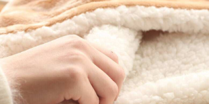 What is coral velvet? What are the characteristics of coral velvet?