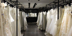 What are the wedding dress fabrics?